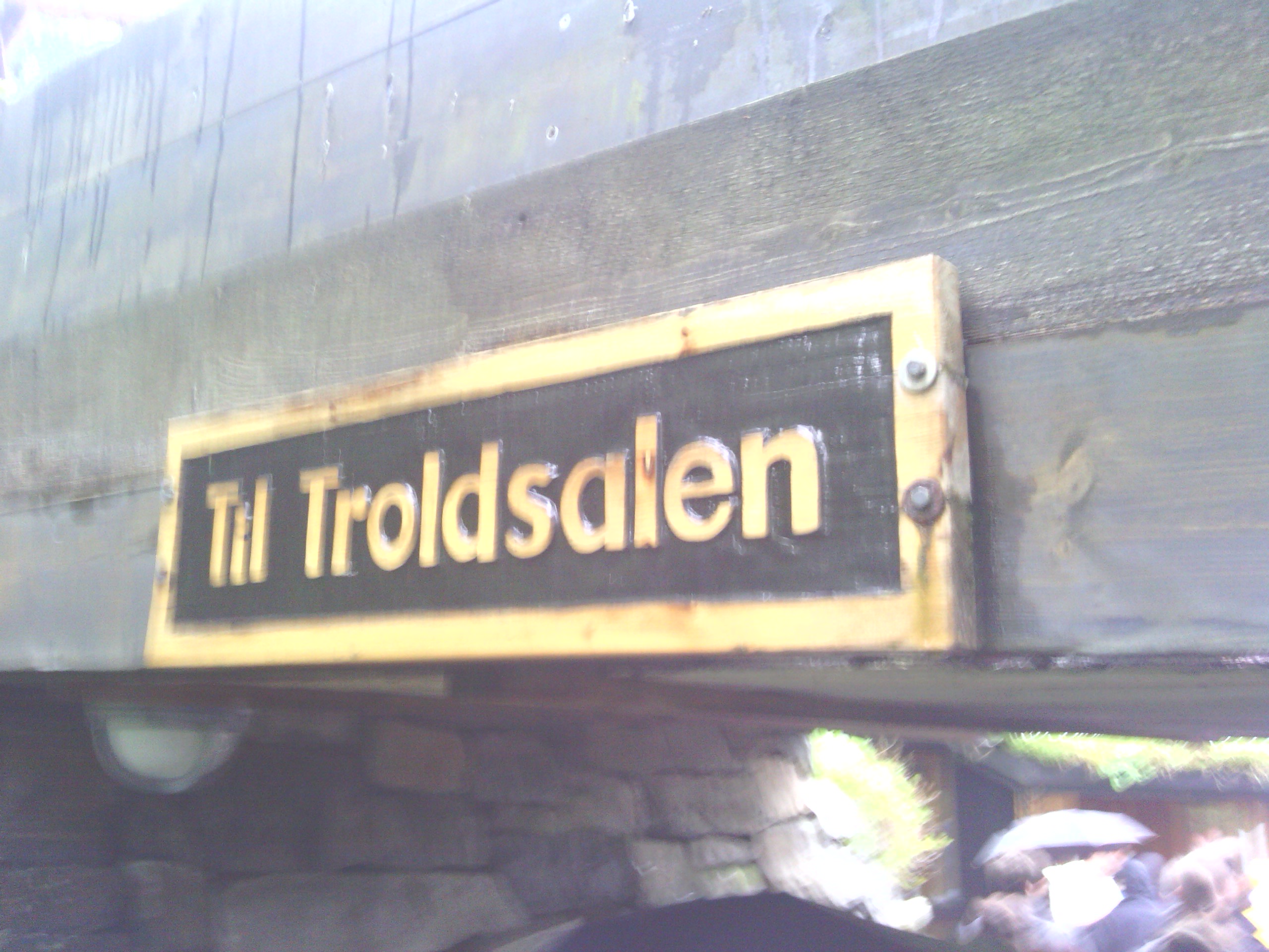 Til Troldsdalen